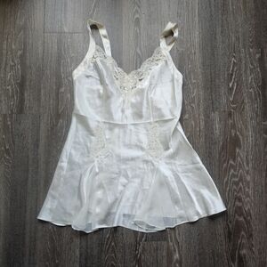 Vintage Victoria's Secret Wedding Bridal Satin Lace Sequin Ivory Chemise Teddy
